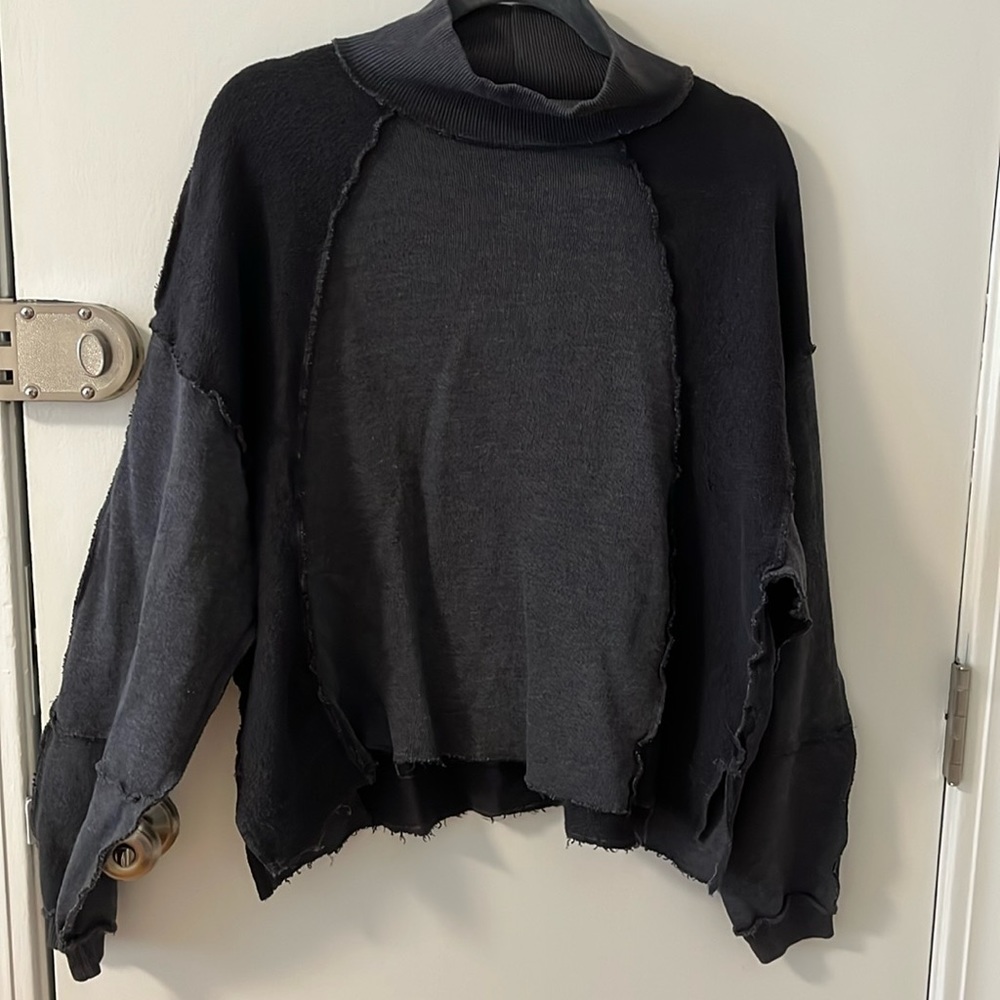 American eagle two toned turtleneck